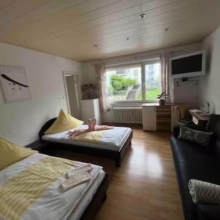 Zimmer In Koeln Exteriör bild