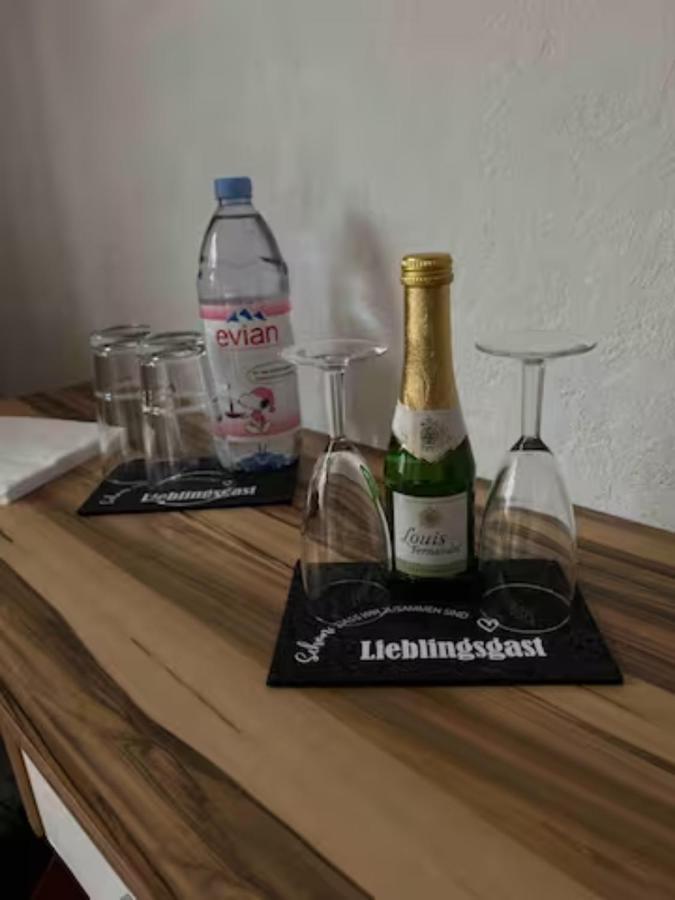 Zimmer In Koeln Exteriör bild